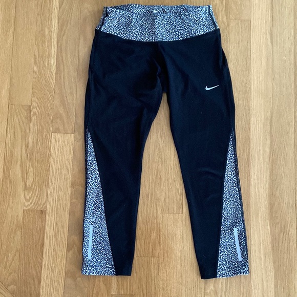 Nike Pants - Nike Dri-Fit Running Cropped Leggings